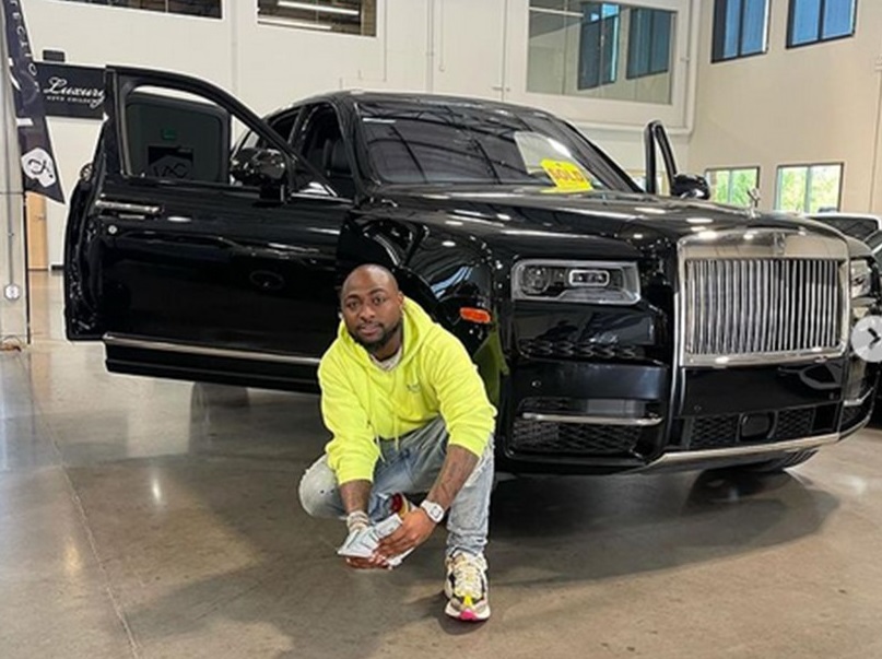 Davido Shows Off His Brand New Rolls Royce Famous People Magazine