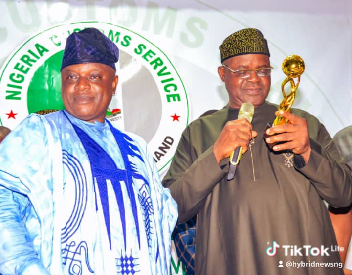 Customs Comptroller Otunla Bids Farewell To Departing Officers - Famous ...
